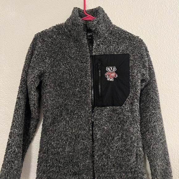 Wisconsin Badgers Cozy Fleece Women’s Sweatshirt XS - Picture 1 of 4